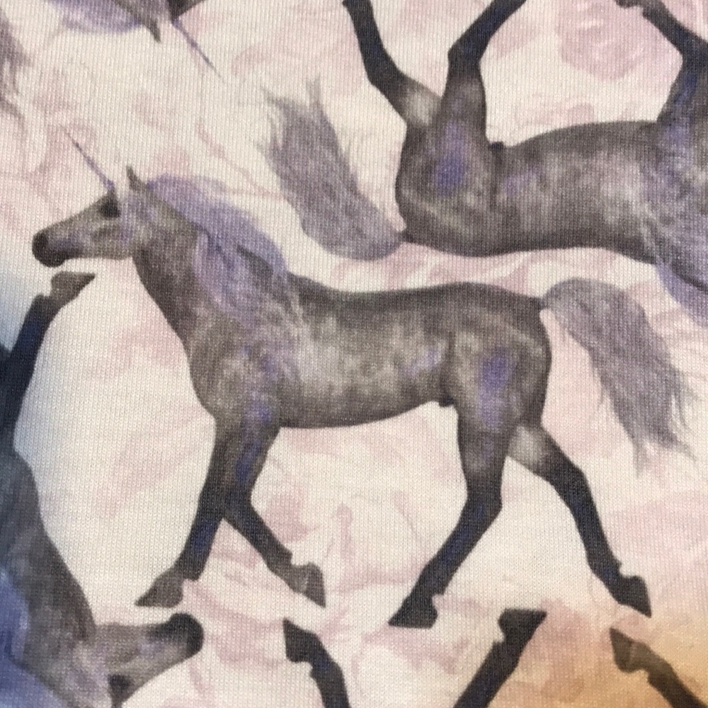 LuLaRoe UNICORN Randy top 🦄 - Picture 2 of 6